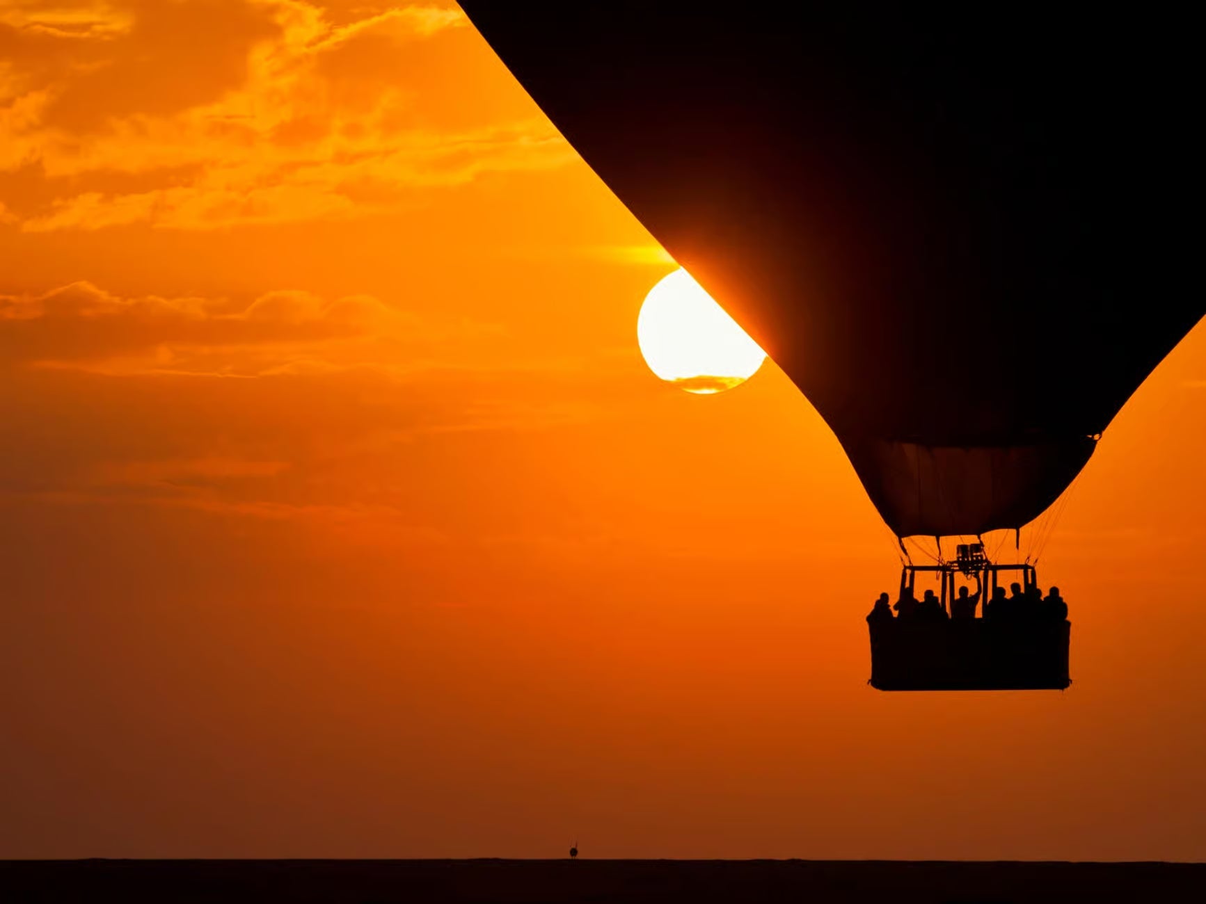 Fly Over the Dunes: Hot Air Balloon Adventure in Wahiba Sands