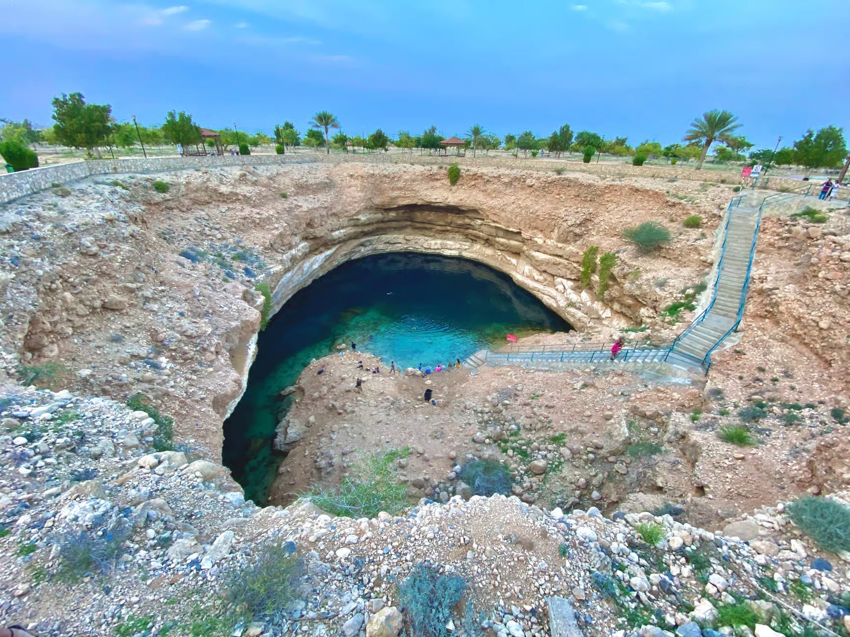 Wadi Shab & Sinkhole Private Tour