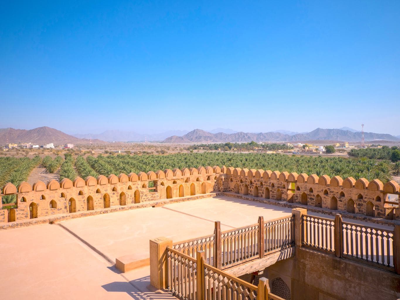 Private Day Tour: Nizwa, Jabreen Castle & Jebel Akhdar