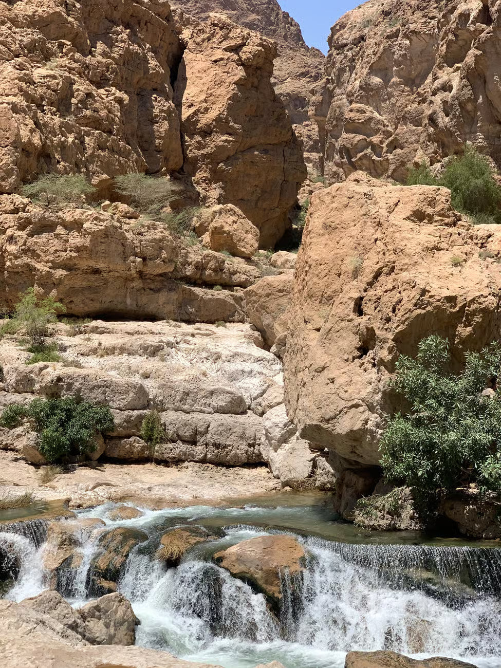 Wadi Shab & Sinkhole Private Tour